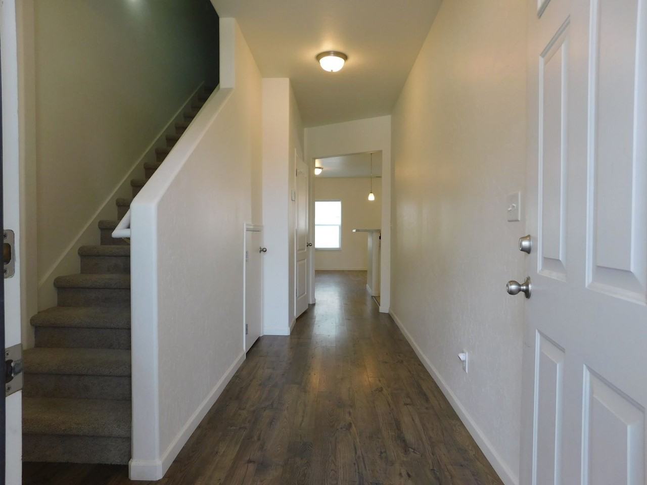 621 Zenith Ln #B - Photo 2 of 22