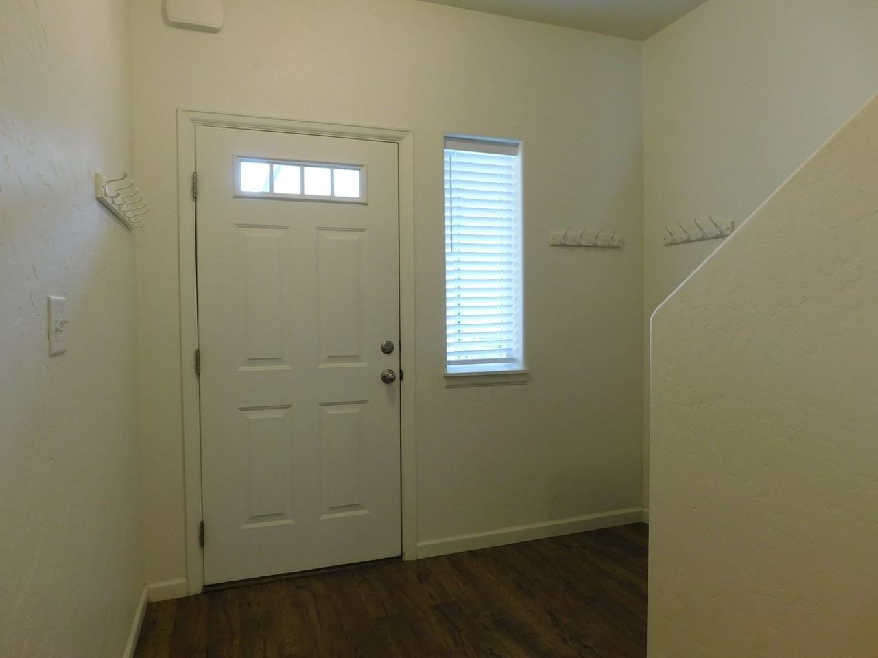 621 Zenith Ln #B - Photo 3 of 22