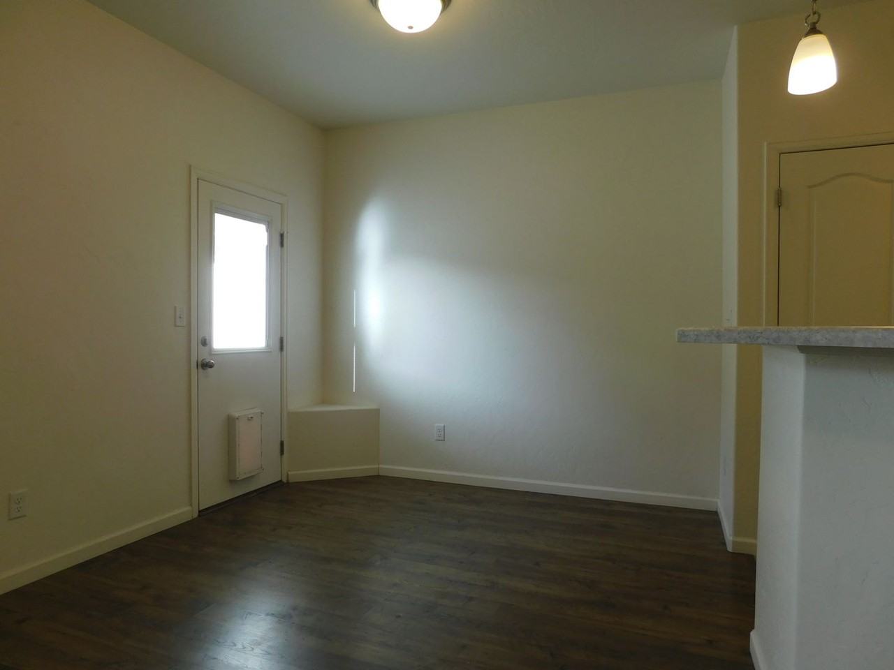 621 Zenith Ln #B - Photo 6 of 22