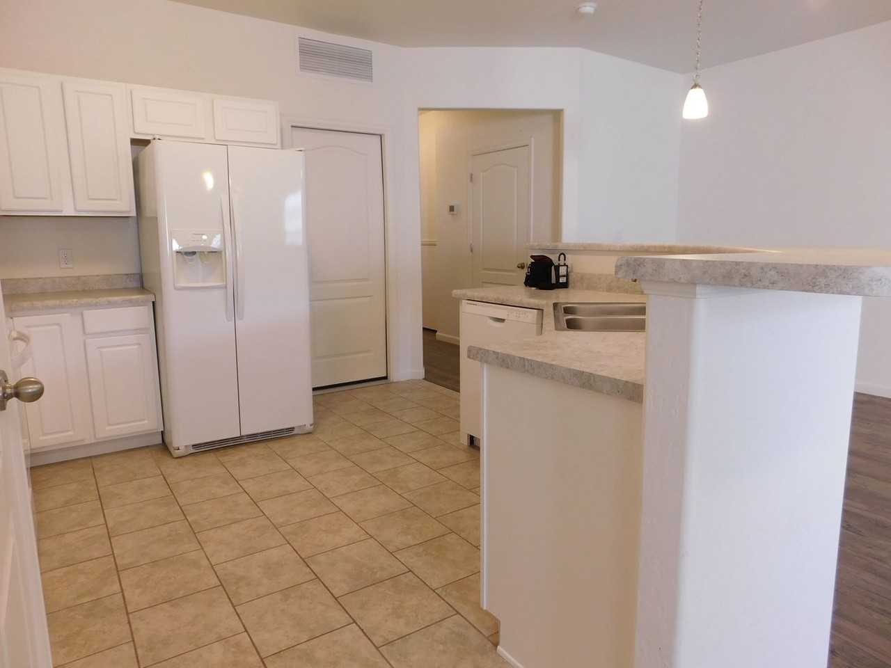 621 Zenith Ln #B - Photo 7 of 22