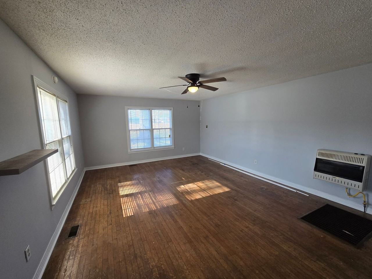 1041 Ryland Pike - Photo 6 of 7