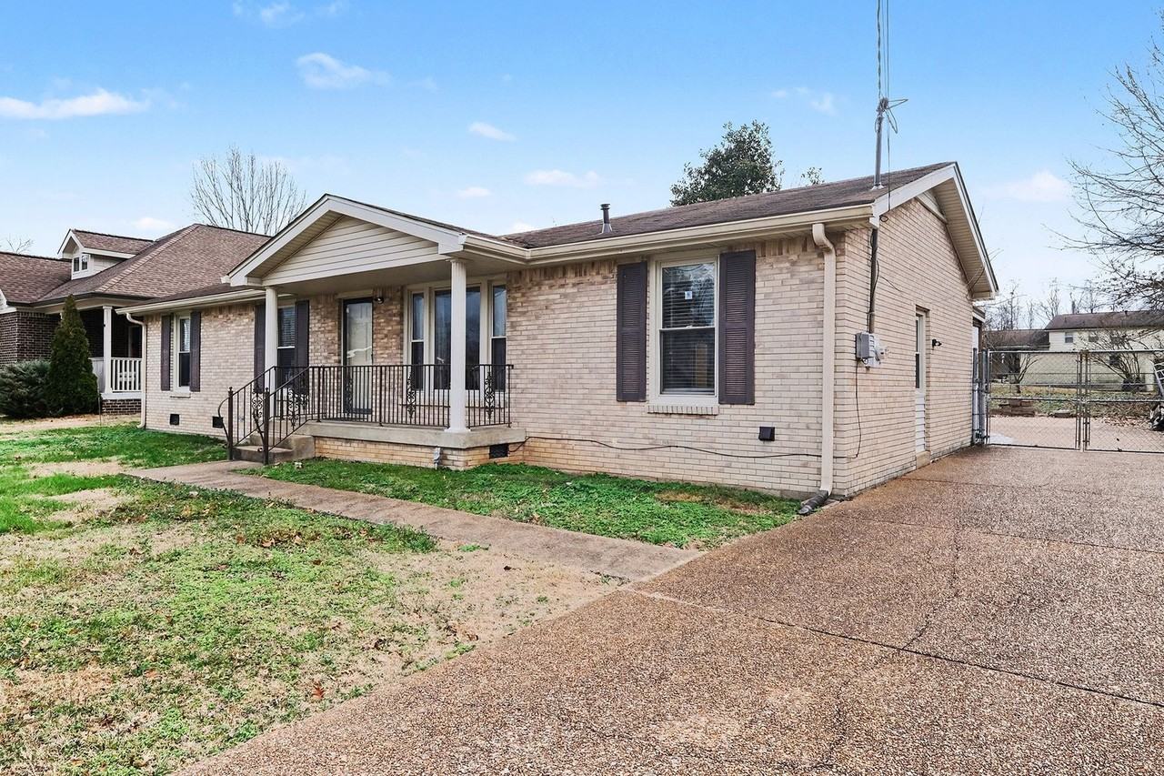 6609 Beacon Ln - Photo 2 of 15