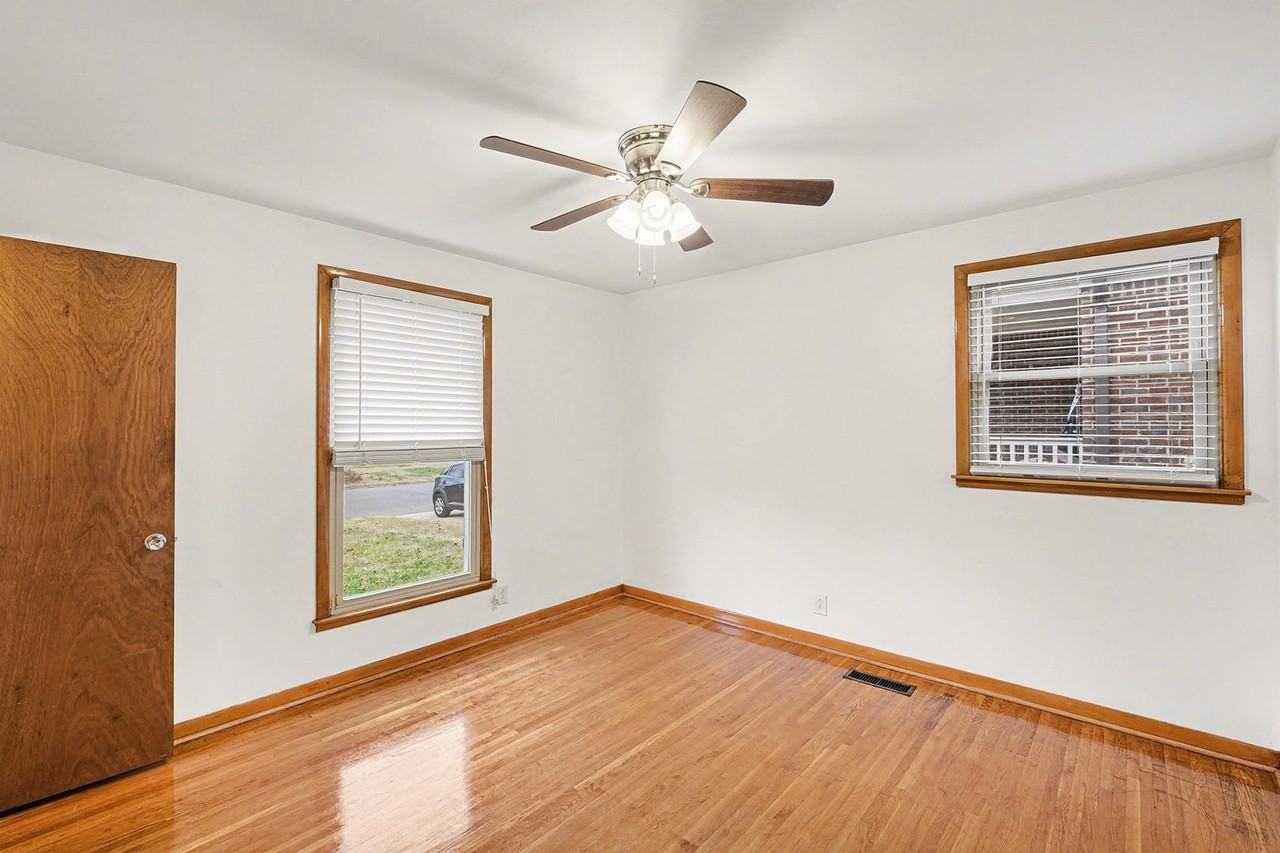 6609 Beacon Ln - Photo 5 of 15