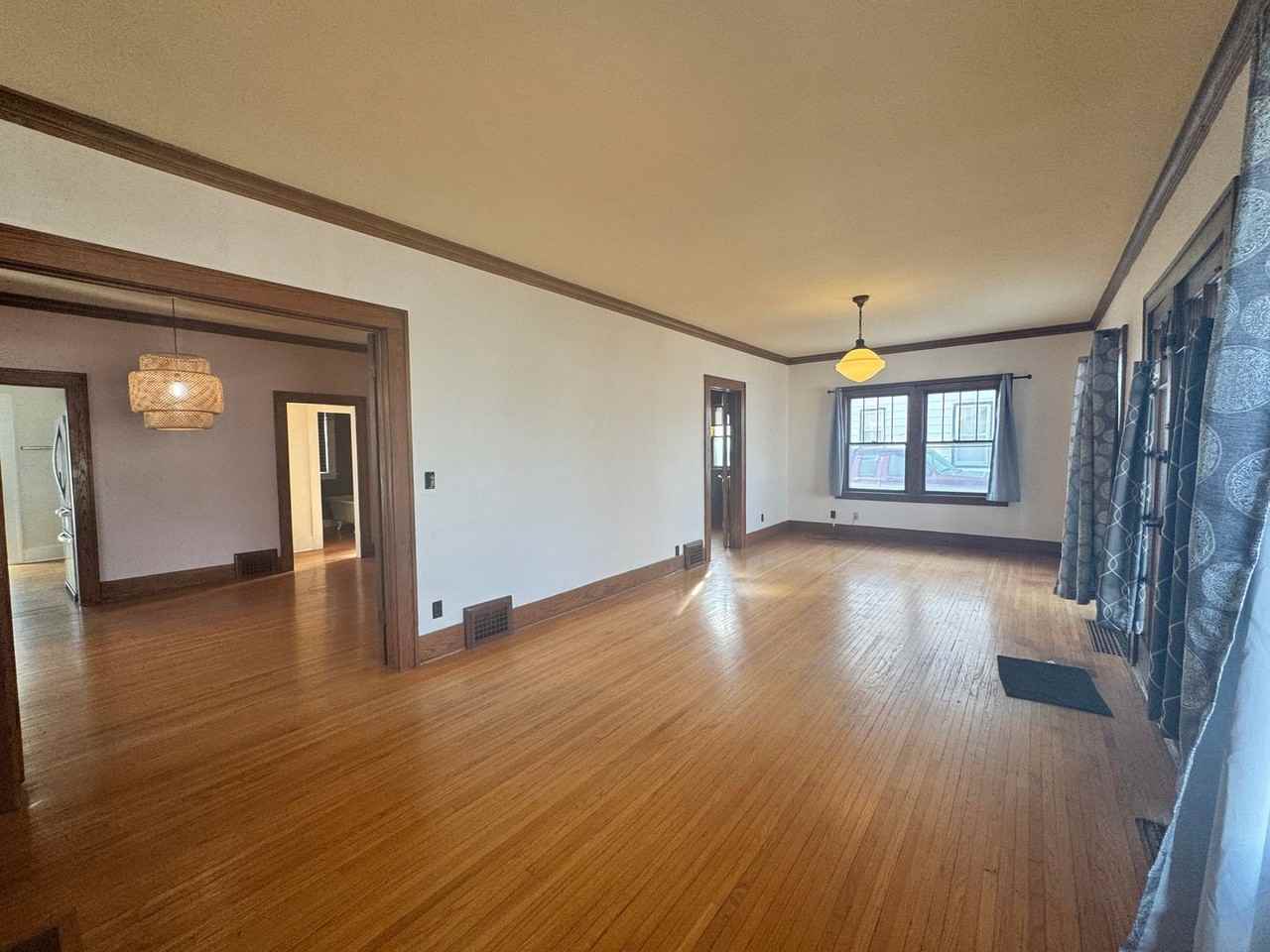 810 S 35th St - Photo 2 of 25