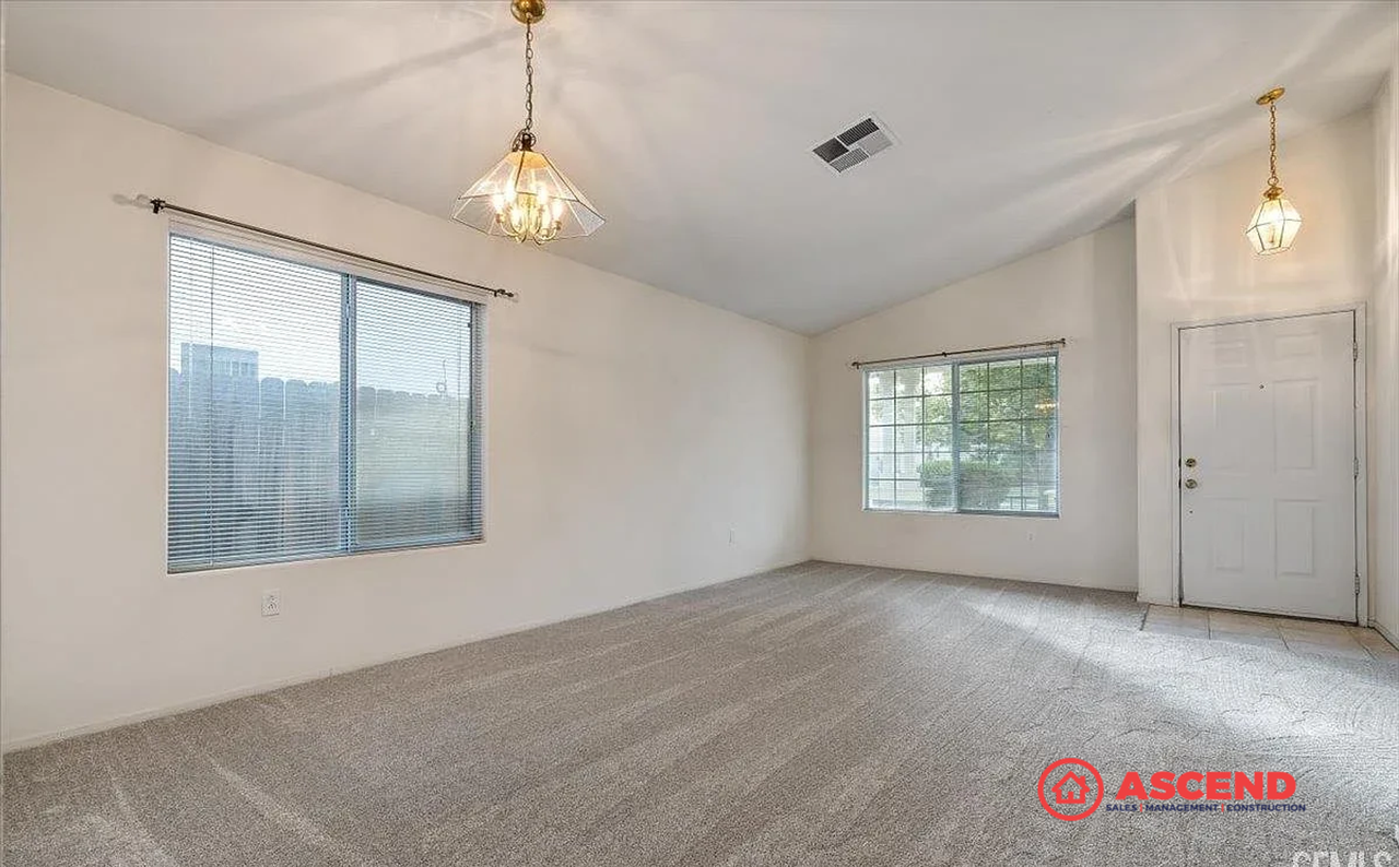 3800 Amur Maple Dr - Photo 6 of 27