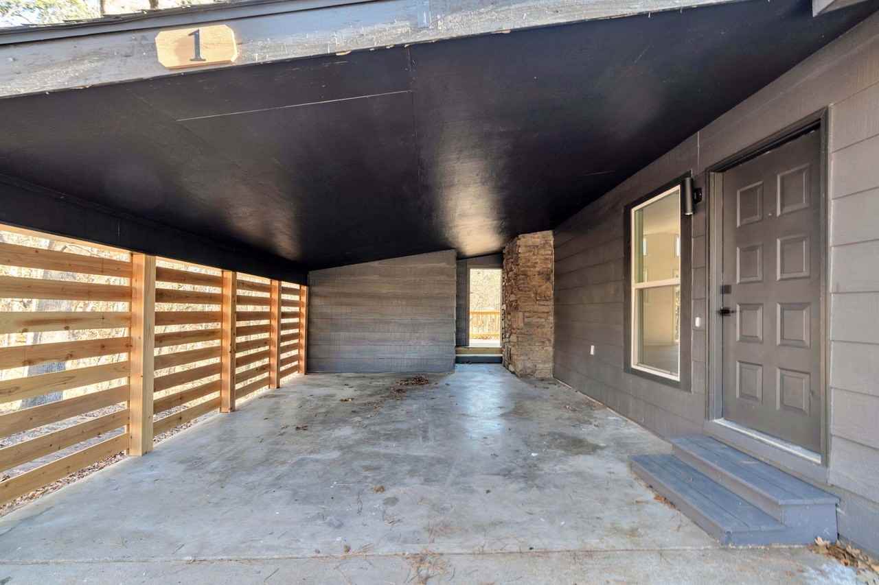 1 Looe Ln - Photo 3 of 20