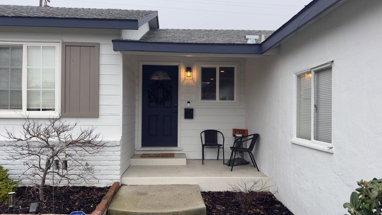 1708 Mercury Way - Photo 2 of 4