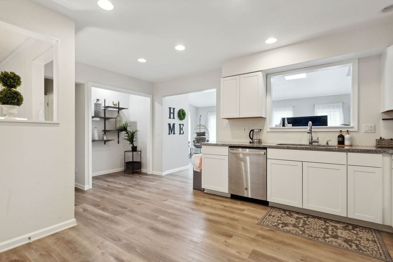 3871 Murdock Ct - Photo 6 of 50