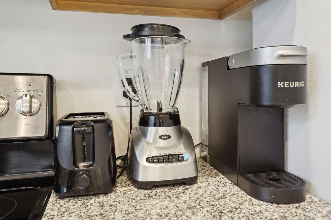 3871 Murdock Ct - Photo 7 of 50