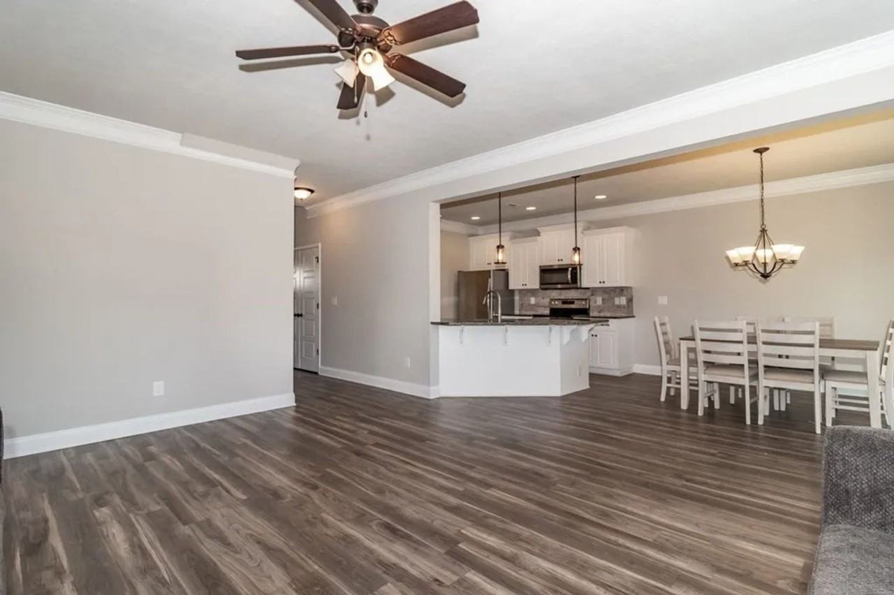 1016 Swan Ct - Photo 5 of 20