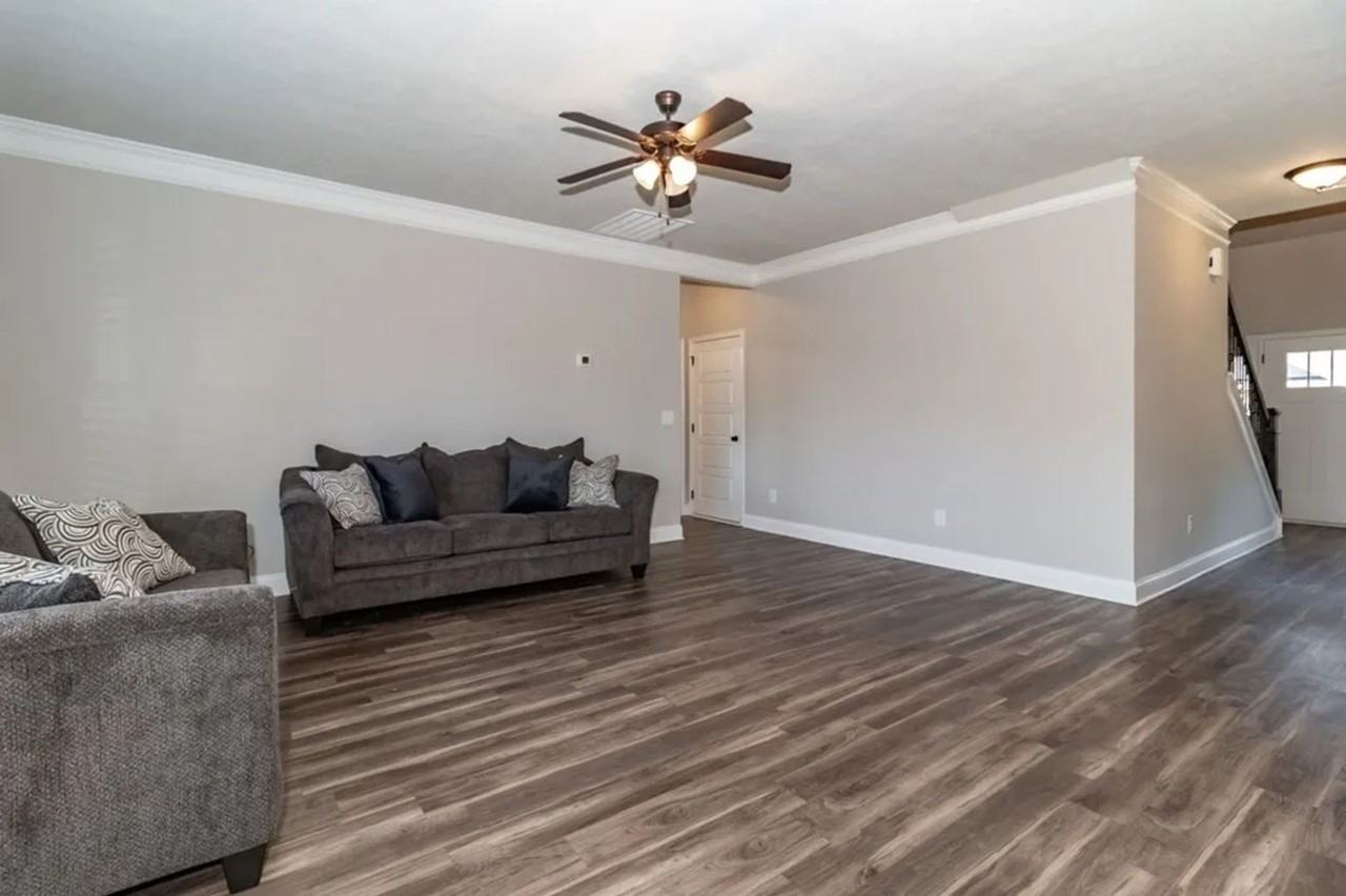 1016 Swan Ct - Photo 6 of 20