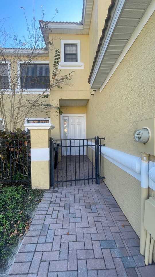 1307 Clove Dr - Photo 2 of 30