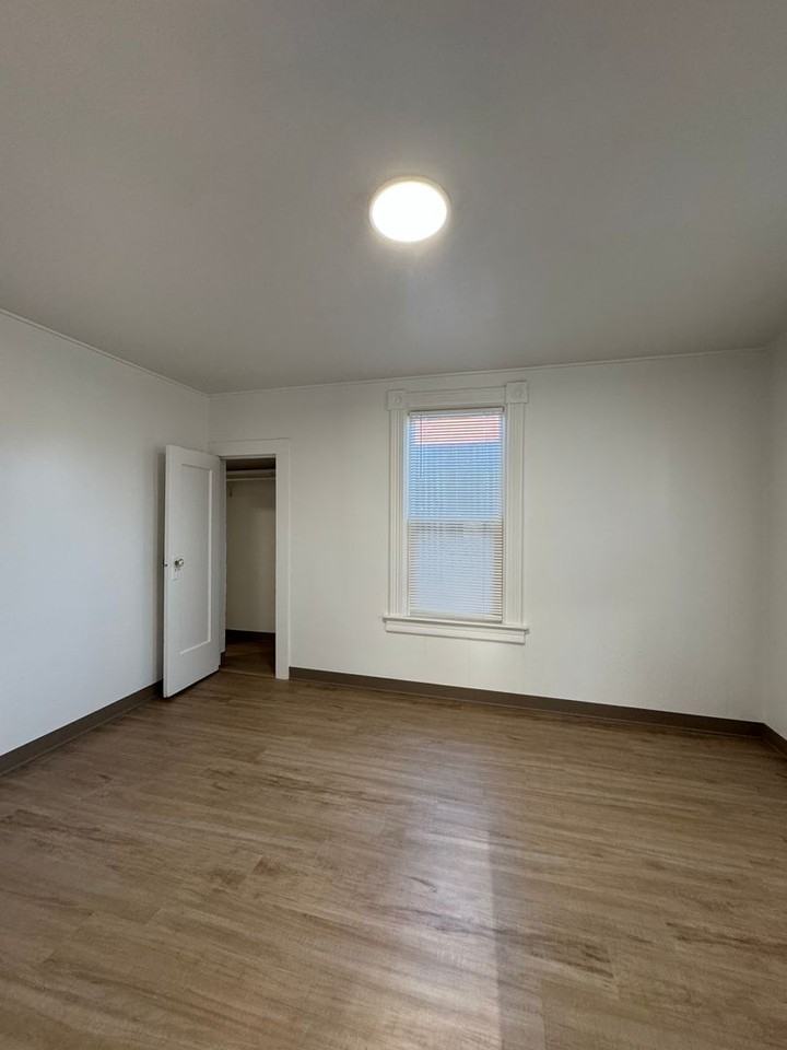 415 N Lincoln St - Photo 6 of 14