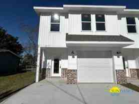 709 Woodlawn Ave Nw - Photo 1 of 1