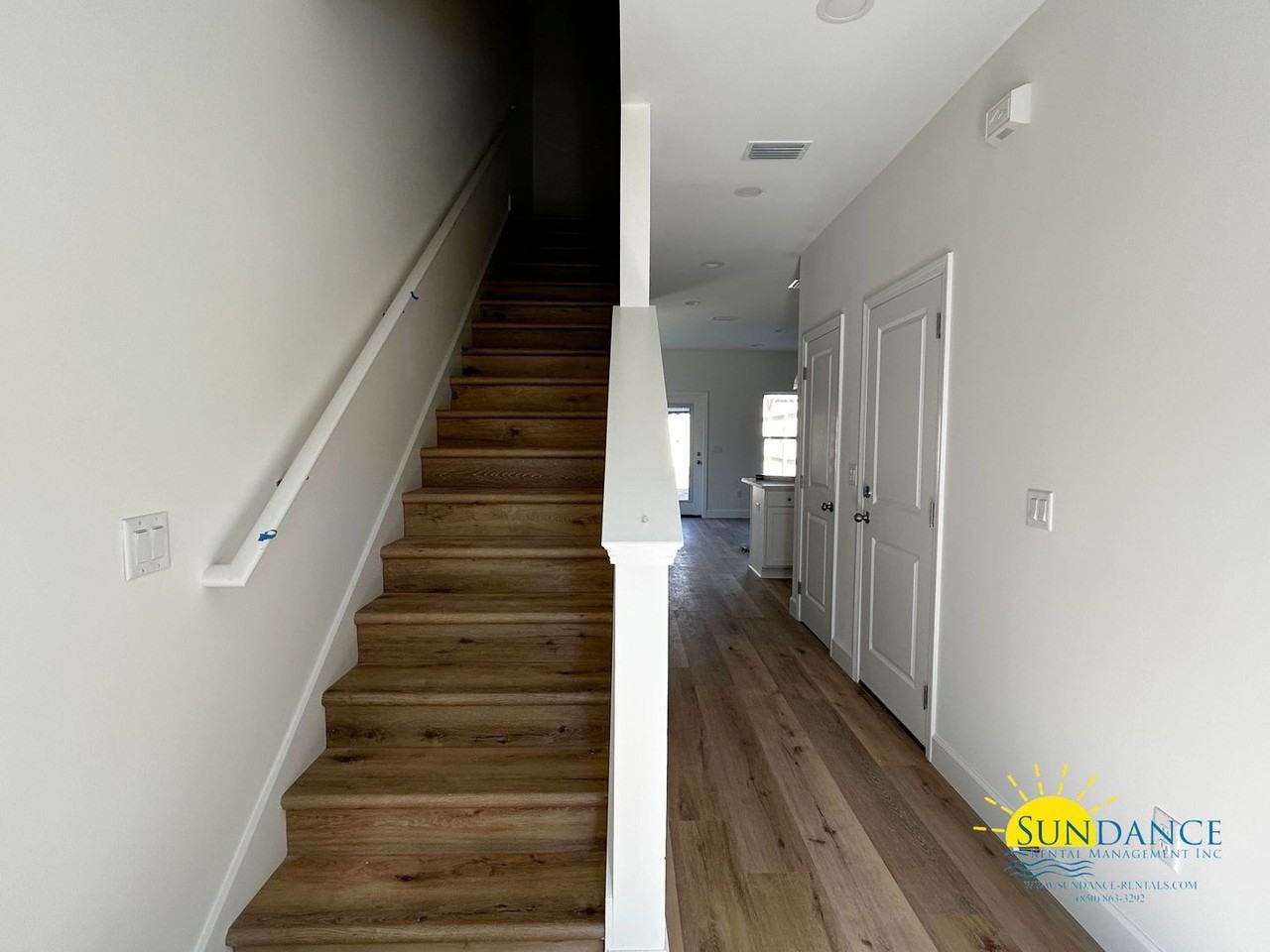 709 Woodlawn Ave Nw - Photo 2 of 19