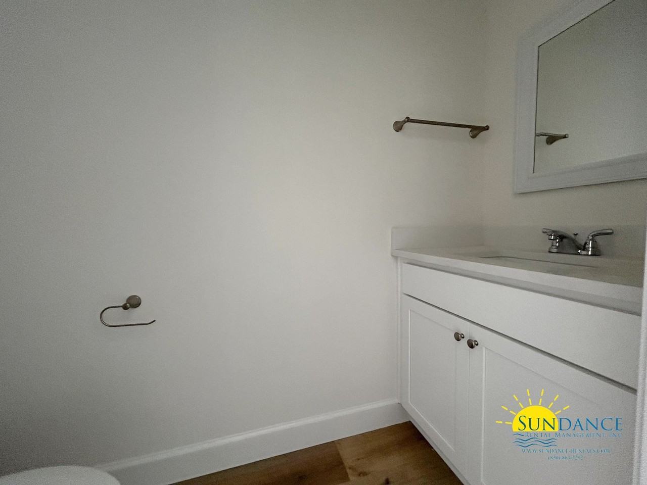 709 Woodlawn Ave Nw - Photo 6 of 19