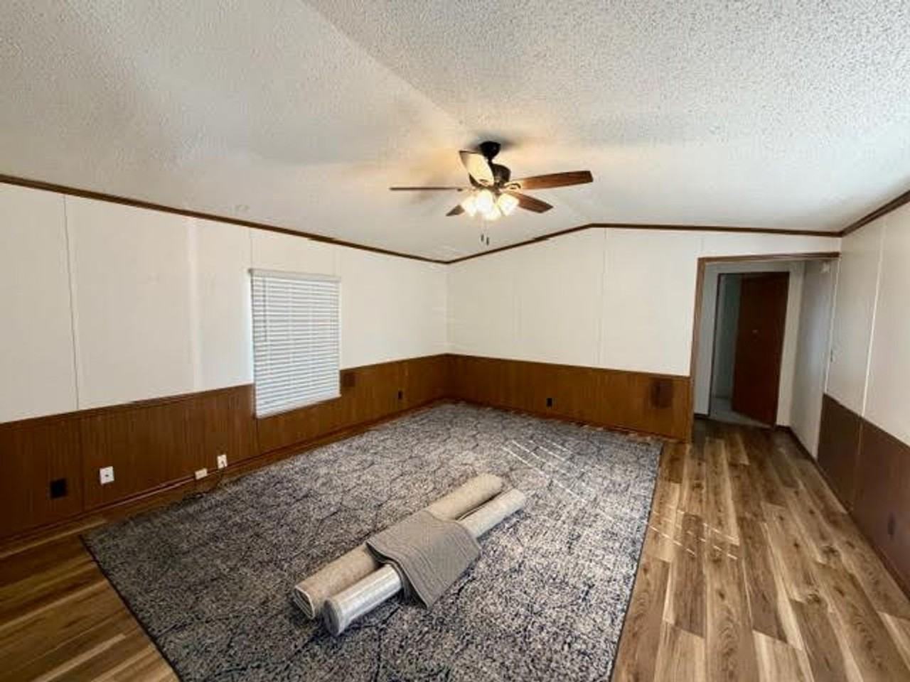 125 Burkhart Ln - Photo 2 of 10