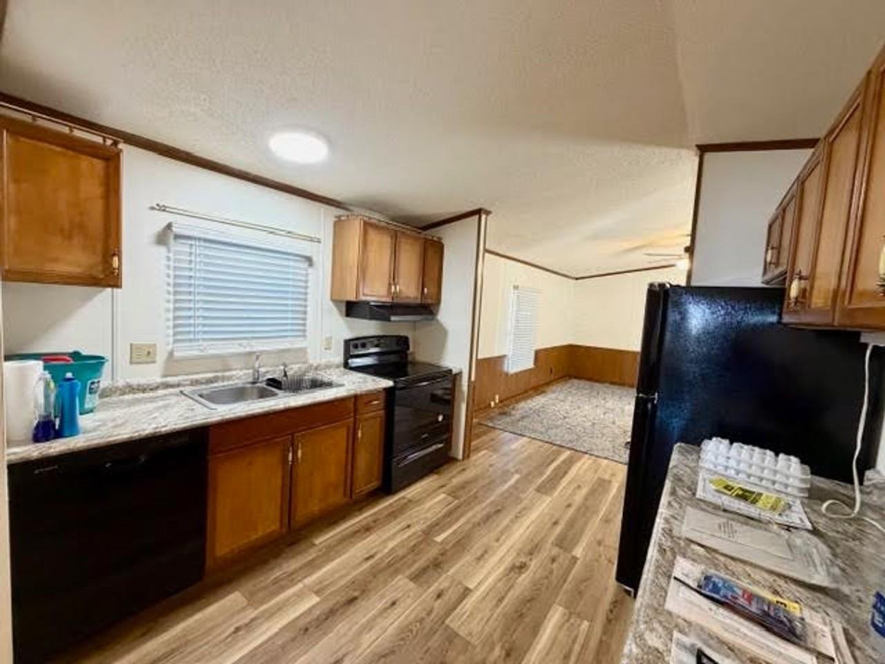 125 Burkhart Ln - Photo 3 of 10