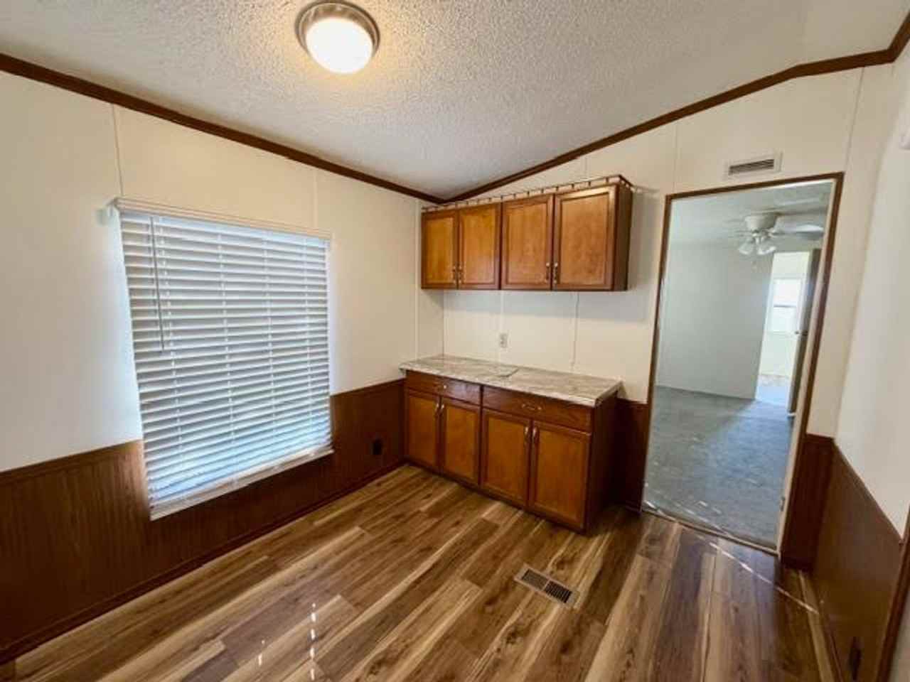 125 Burkhart Ln - Photo 4 of 10