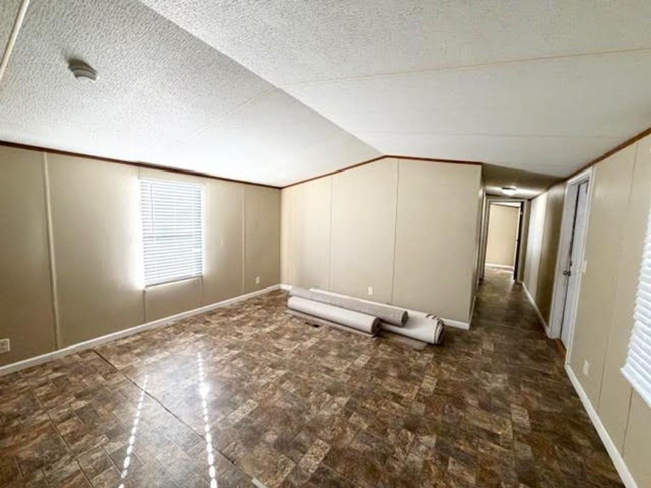 136 Burkhart Ln - Photo 4 of 12