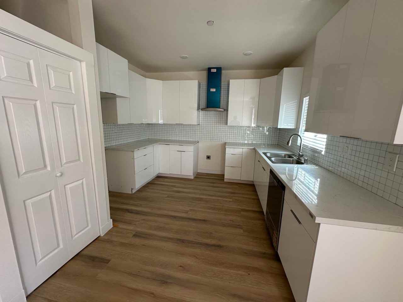 165 W 75th St - Photo 3 of 15