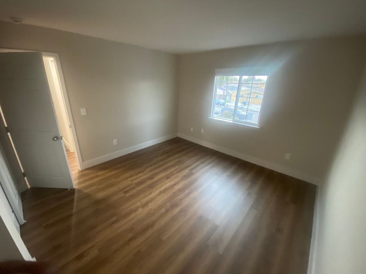 637 Shepherd Ave - Photo 7 of 8