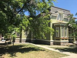 featured image of 220 5th Ave