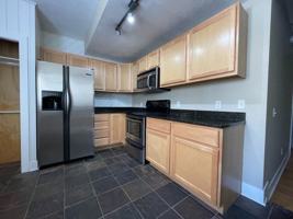 featured image of 933 E Front St