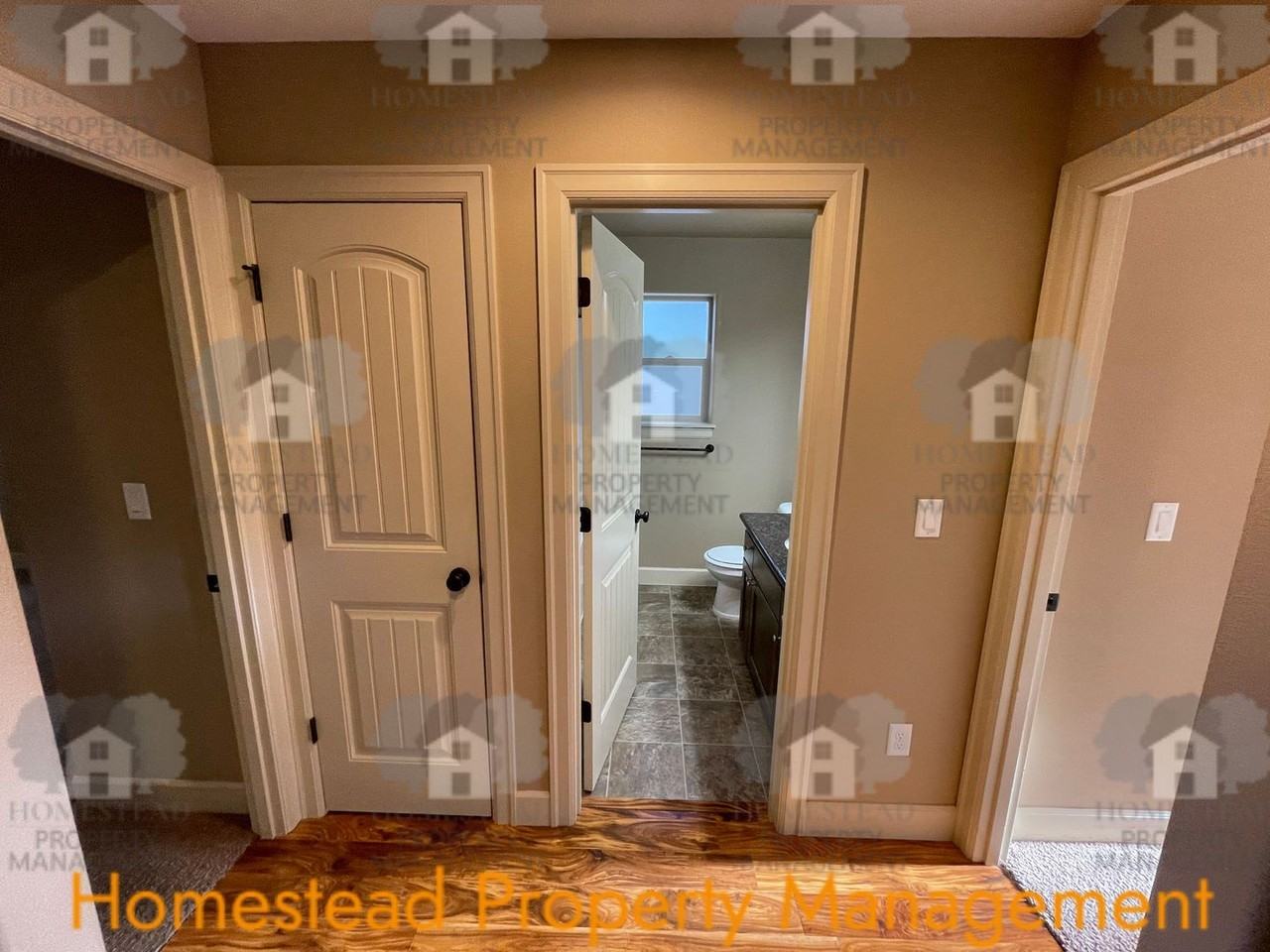 1059 Harbour Ln Ne - Photo 5 of 24