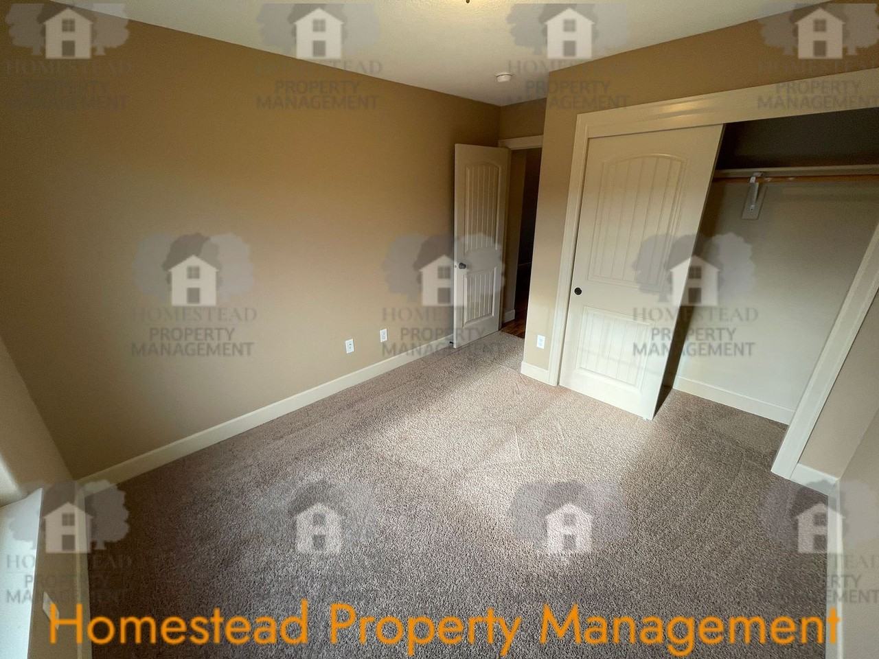 1059 Harbour Ln Ne - Photo 7 of 24