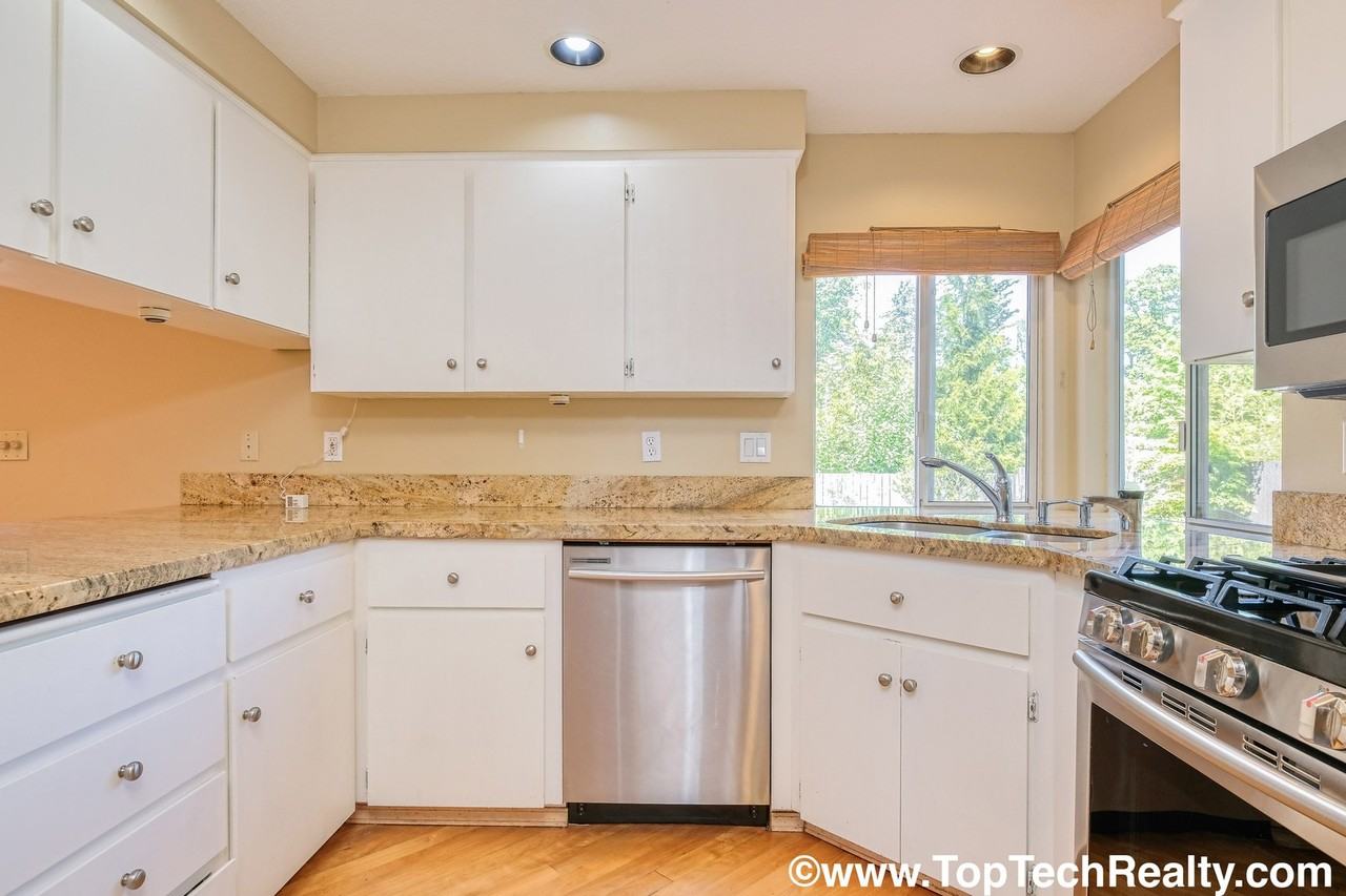 17923 Nw Sylvania Ln - Photo 7 of 24