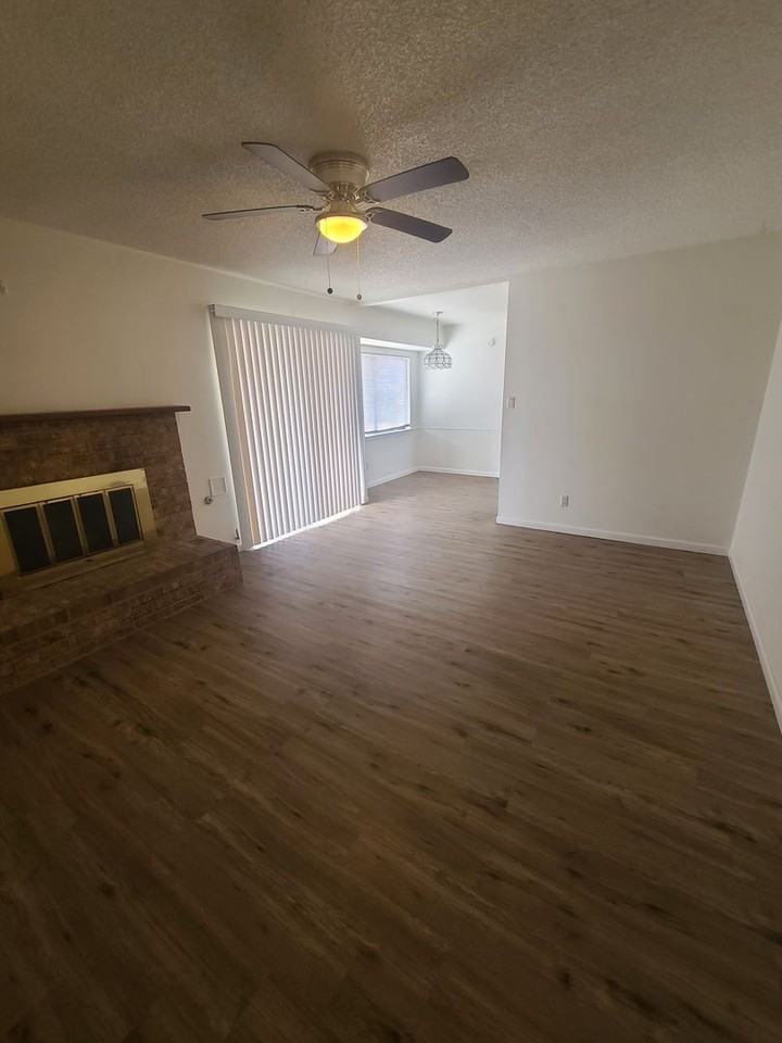 7601 Roberts St Ne - Photo 3 of 16