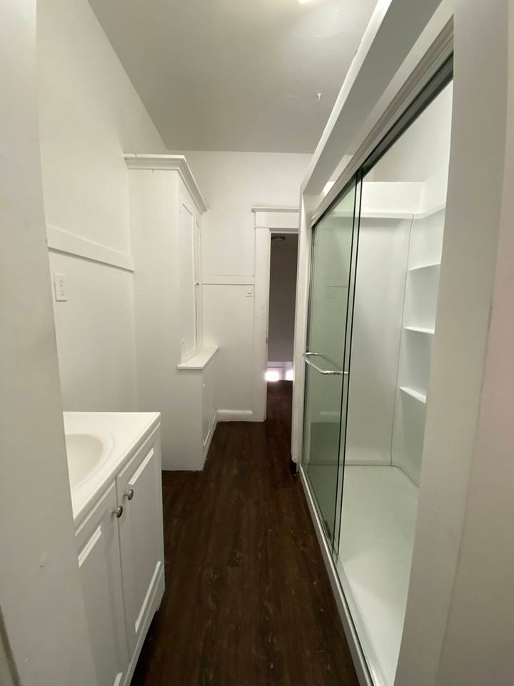 520 N Monroe St - Photo 5 of 25