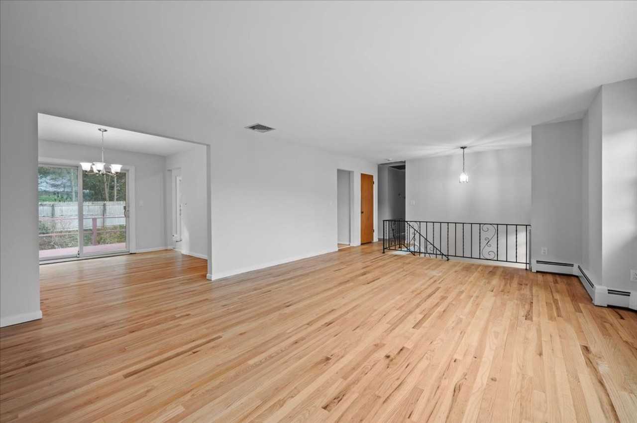 112 Old Post Rd S - Photo 5 of 39