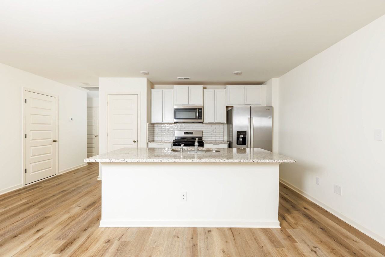 853 Fish Camp Rd - Photo 6 of 22