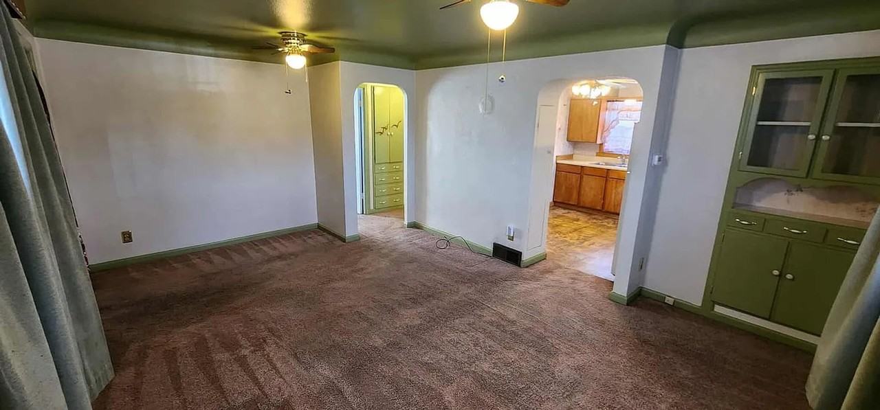 557 N 9th Ave - Photo 3 of 14