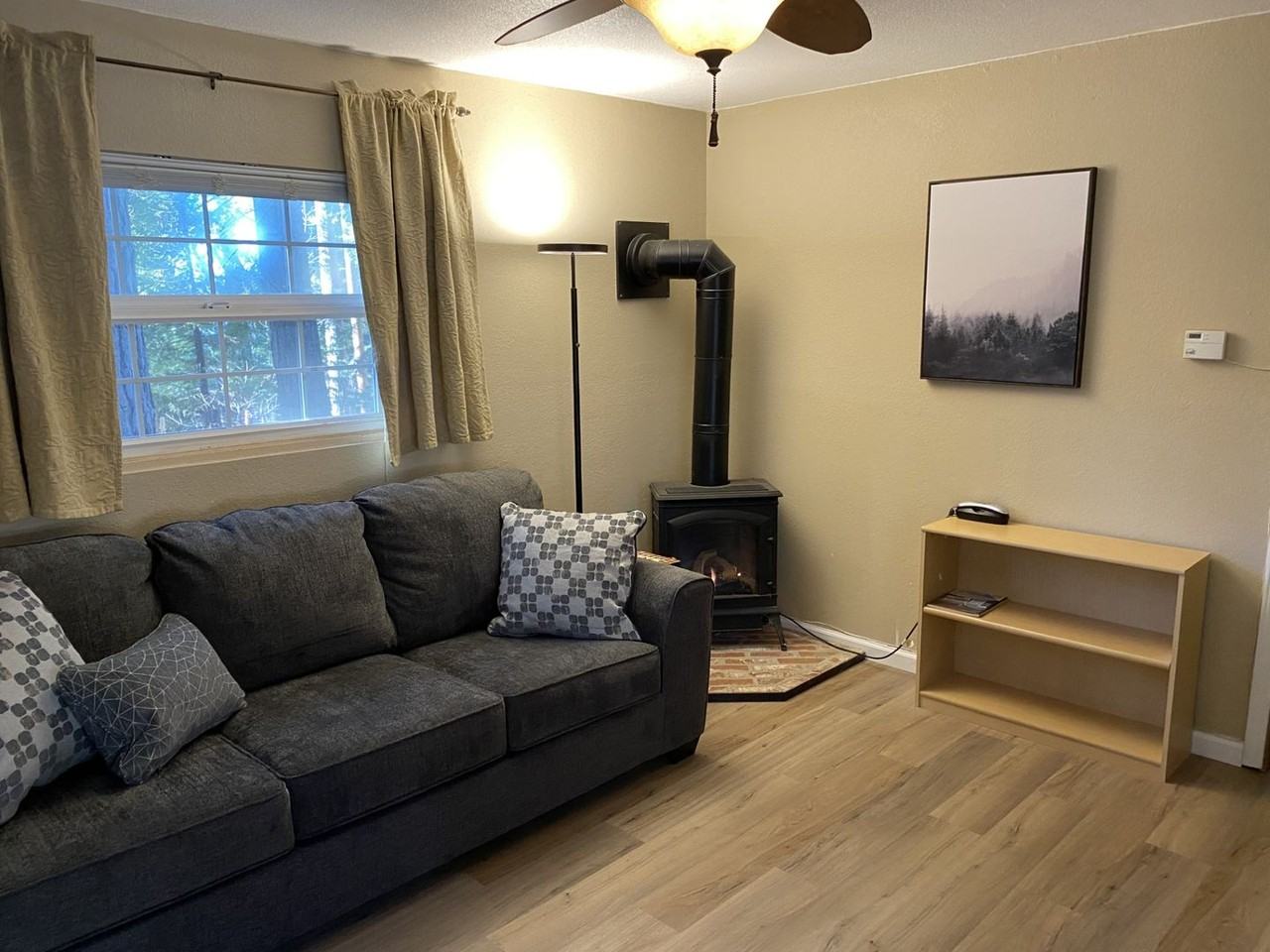 2990 Sunset Dr - Photo 2 of 8