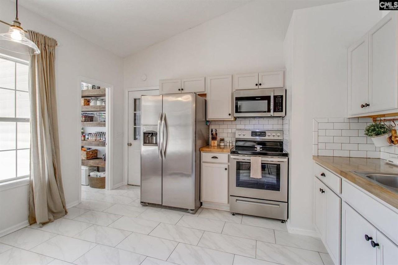 213 Firebridge Ct - Photo 7 of 32