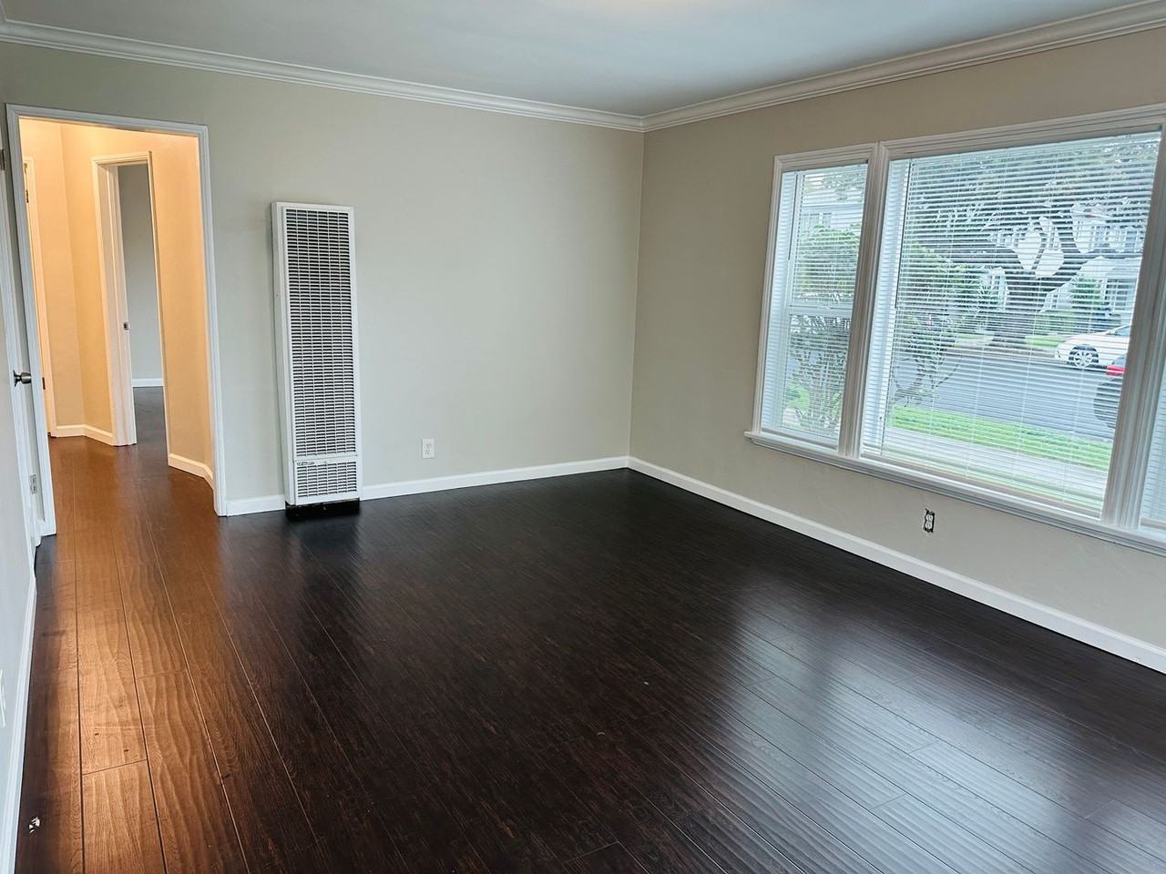 4639 N Banner Dr - Photo 3 of 10