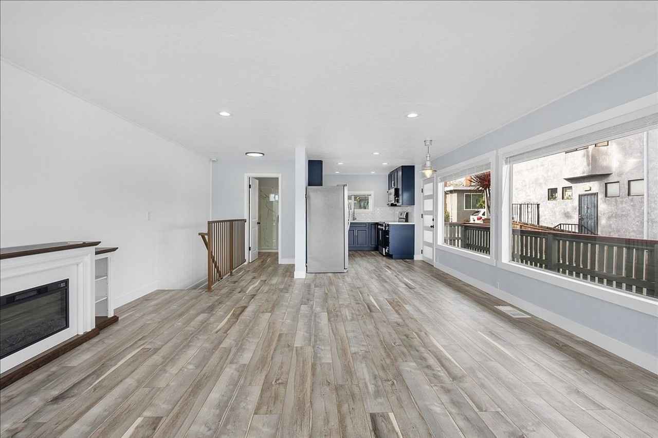 3313 Fernside Blvd - Photo 5 of 25