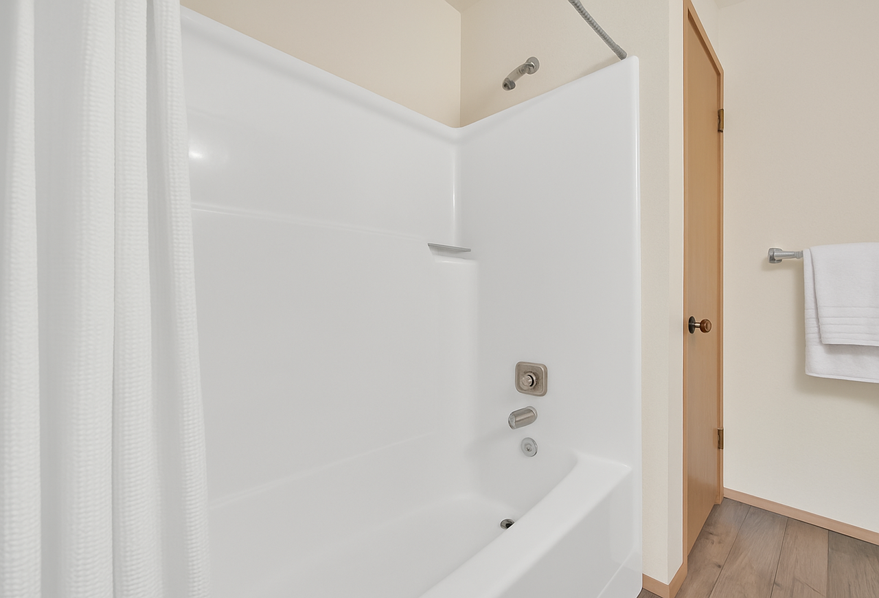 Sea Brim - Photo 7 of 10