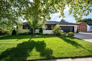 featured image of 1540 James Dr #B