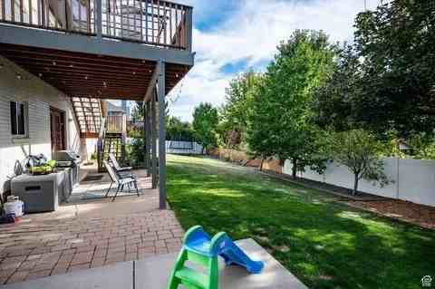 1540 James Dr #B - Photo 3 of 24