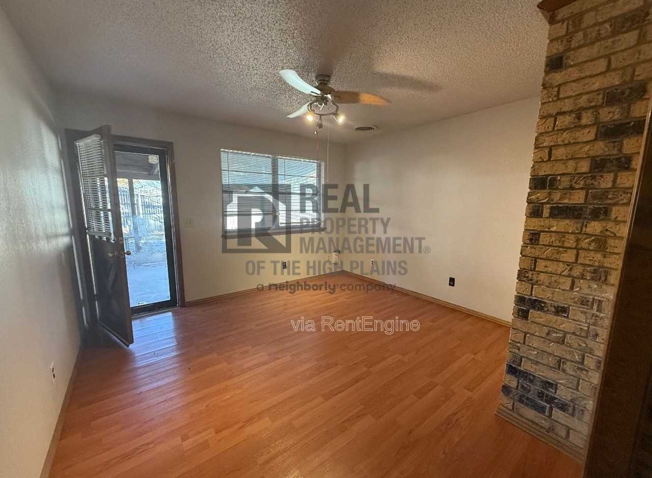 7700 Cervin Dr - Photo 5 of 15