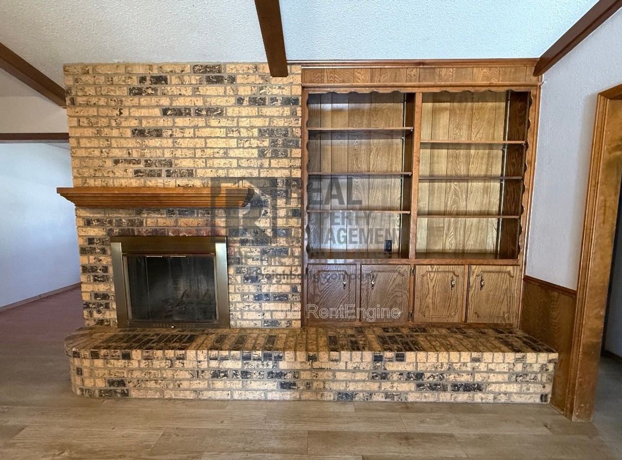 7700 Cervin Dr - Photo 7 of 15