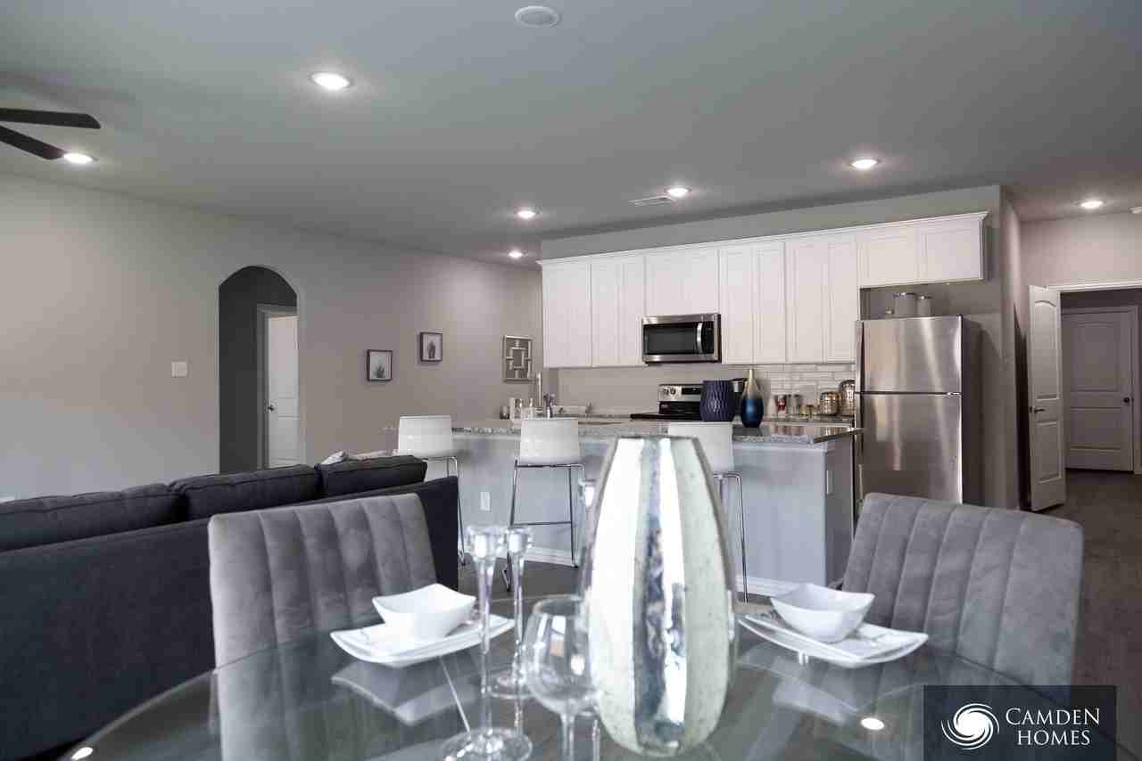 139 Colgate Ave - Photo 2 of 18