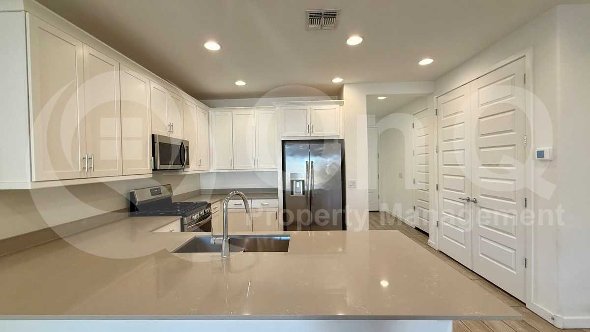 3538 E Ridley Rd - Photo 6 of 28