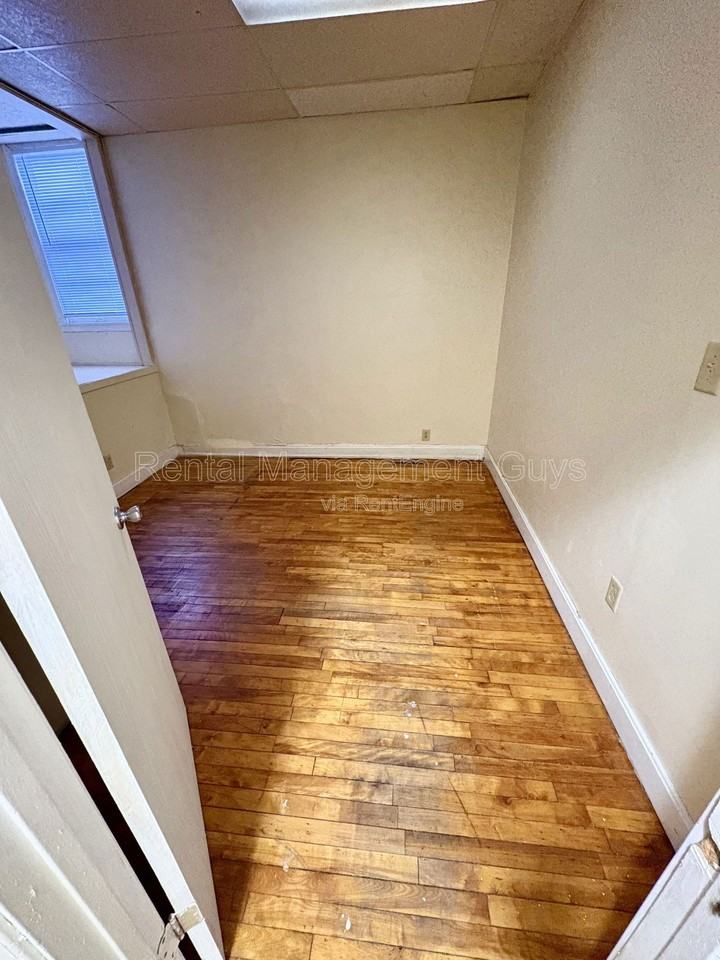 529 Stryker Ave - Photo 5 of 7