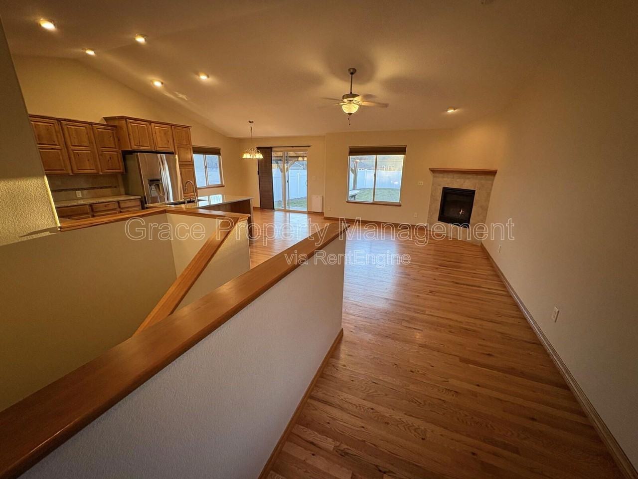 332 Telluride Dr - Photo 2 of 17