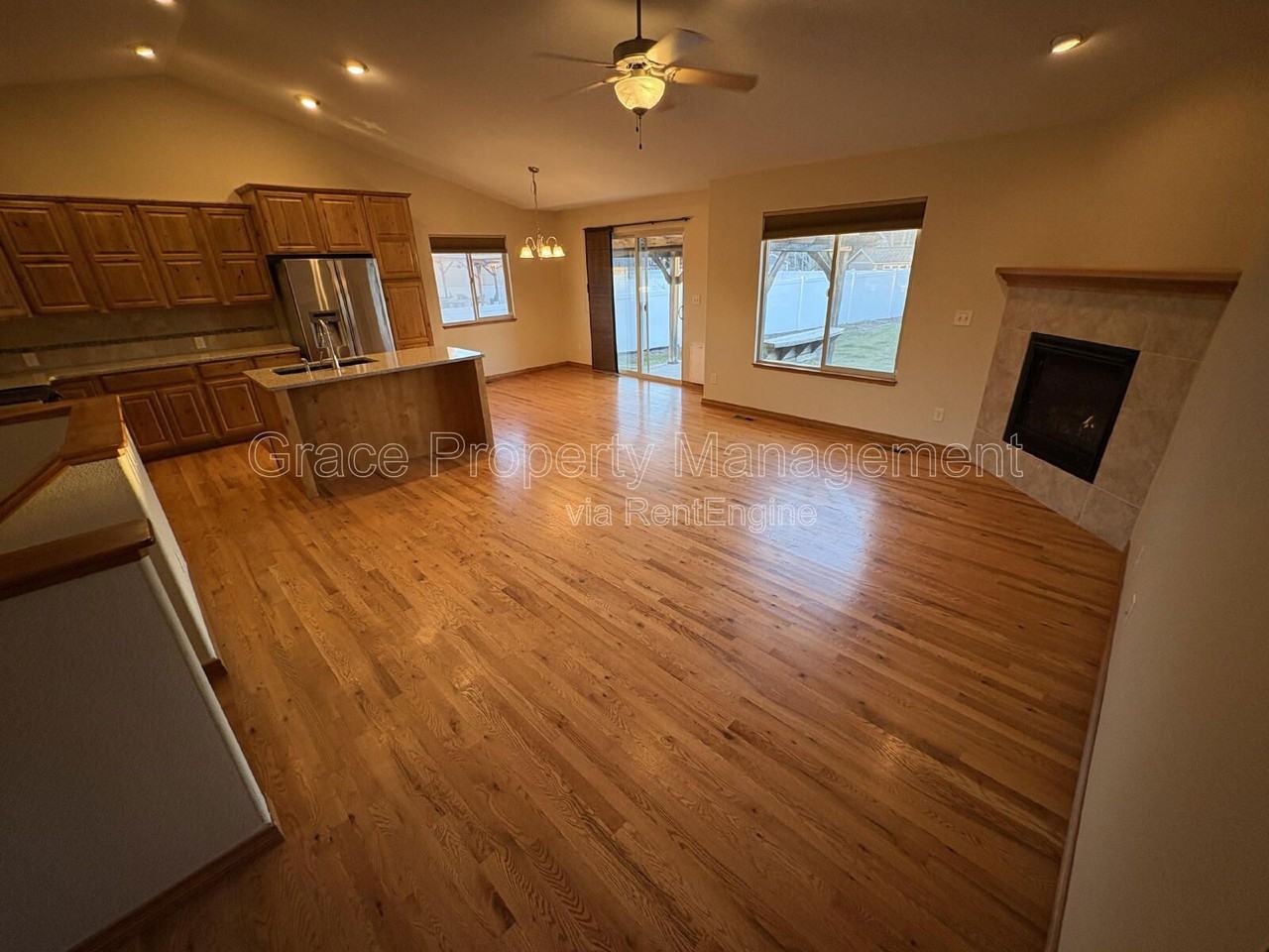 332 Telluride Dr - Photo 3 of 17